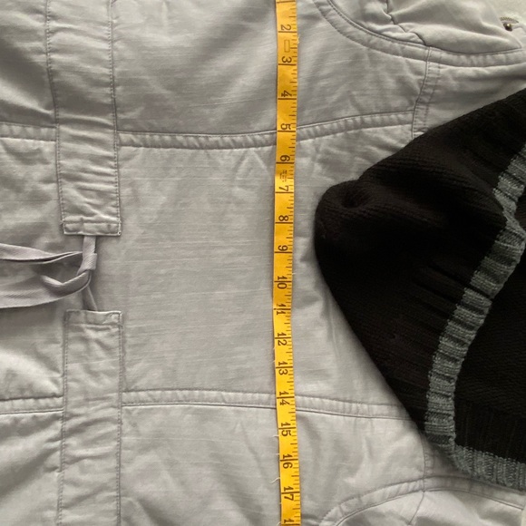 Roxy mid-weight hooded jacket. - Picture 7 of 10